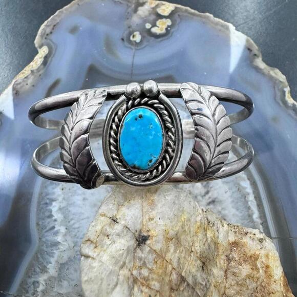 Vintage Native American Silver Oval Turquoise Decorated Split Shank Bracelet - Picture 4 of 10